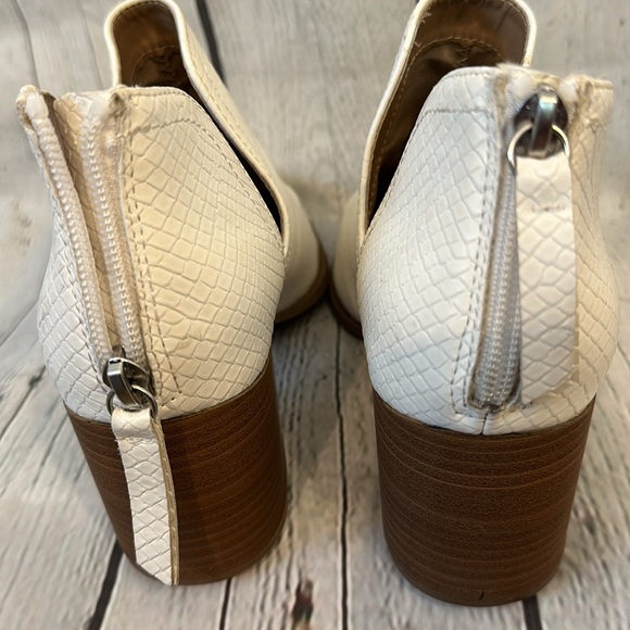 Apt.9 white faux snakeskin heeled booties - Picture 4 of 7